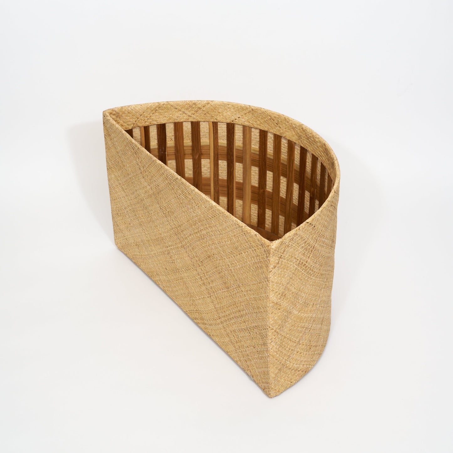 EN half circle -rattan