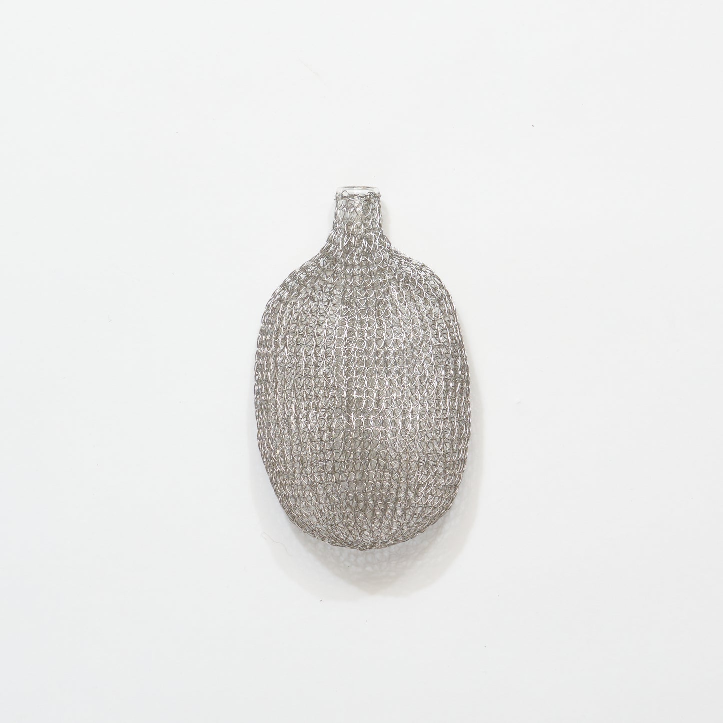 Rajutan wire wall vase