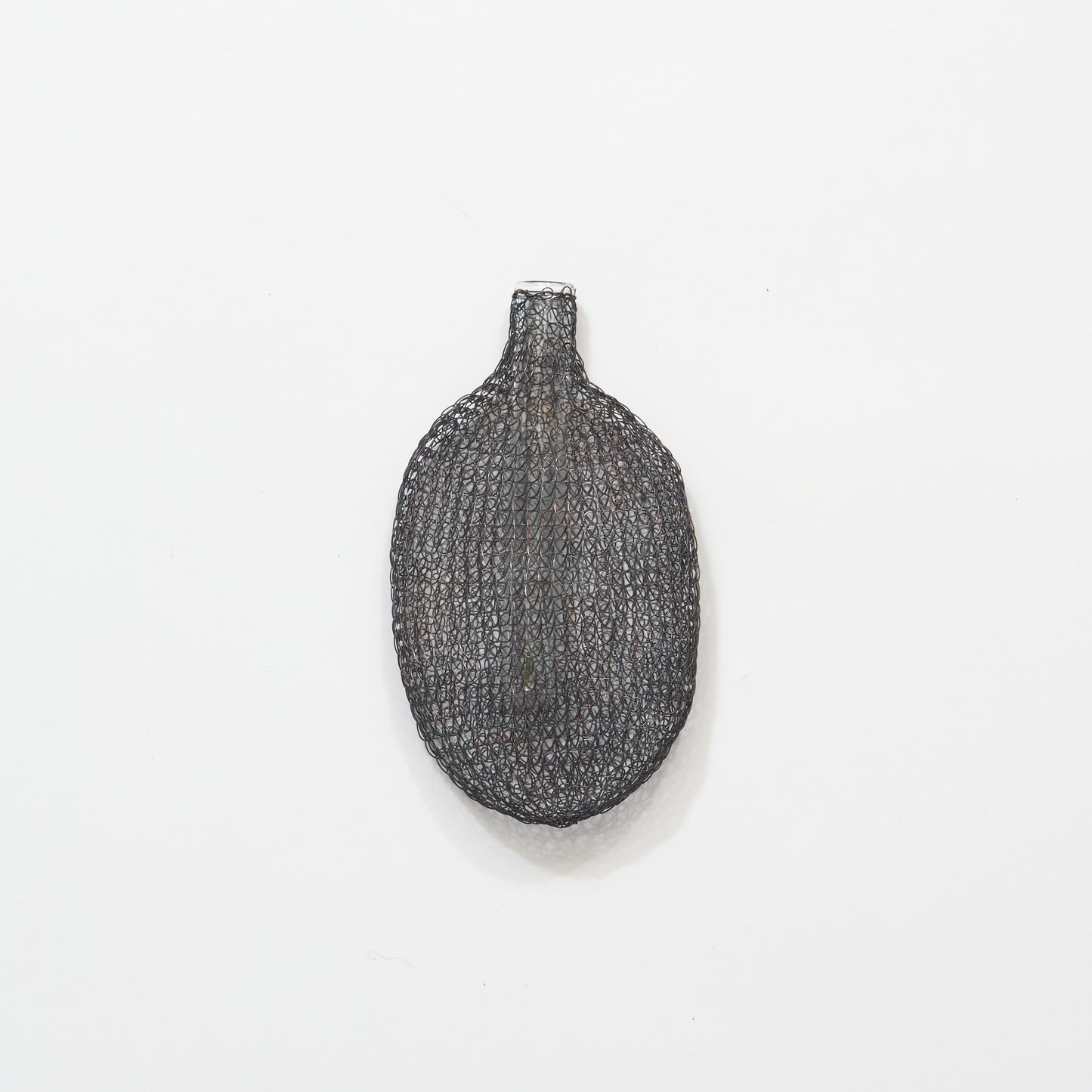 Rajutan wire wall vase